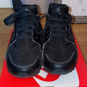 Nike huarache run casual shoes